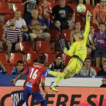 Néstor Díaz llegó a debutar con el Celta | LOF