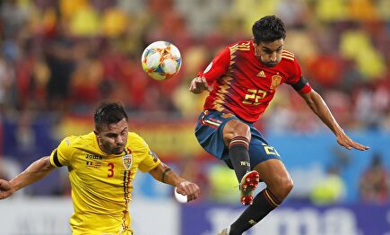 Jesús Navas en un lance contra Rumanía |  EFE