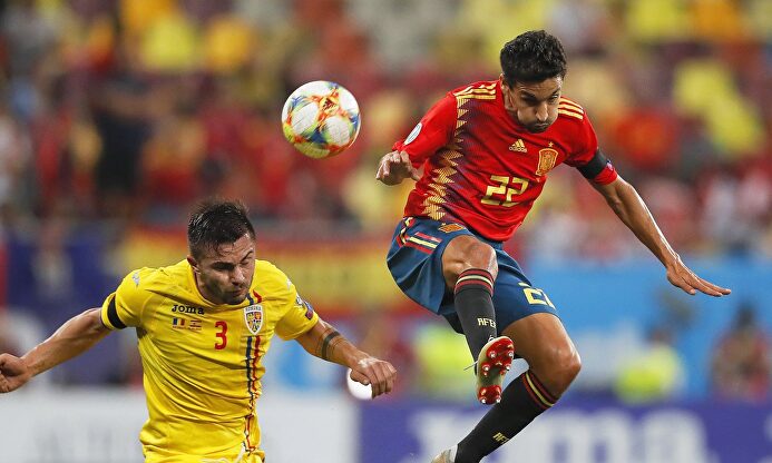 Jesús Navas en un lance contra Rumanía |  EFE