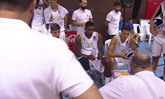 La dura bronca de Pablo Laso a un base de 16 años: "Si quieres seguir botando el balón te compras uno"