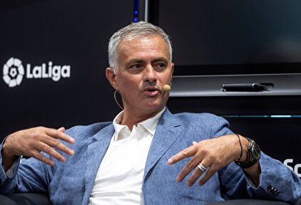 José Mourinho, durante su charla en la sede de LaLiga en Madrid. | EFE