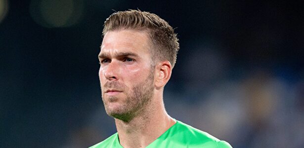 La parada milagrosa de Adrián en el Nápoles-Liverpool