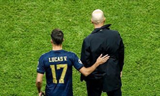 Zidane y Lucas Vázquez en el Parque de los Príncipes | EFE