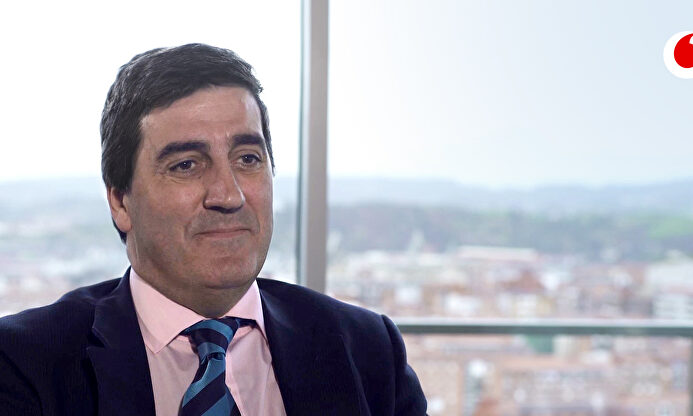 El mundo al revés: tú en la tienda y el tendero en su casa