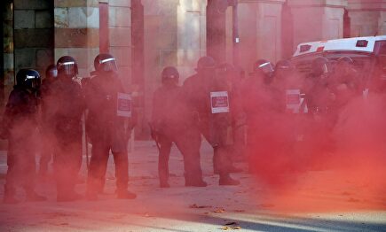 Los mossos actuando el día de la Diada. | EFE
