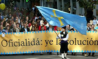 Manifestación por la oficialidad del bable en Asturias | Libertad Digital