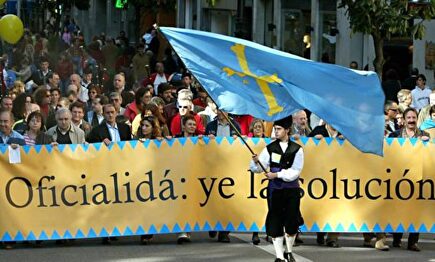 Manifestación por la oficialidad del bable en Asturias | Libertad Digital