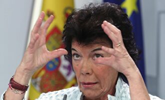 Isabel Celaá, en la rueda de prensa posterior al Consejo de Ministros. | EFE