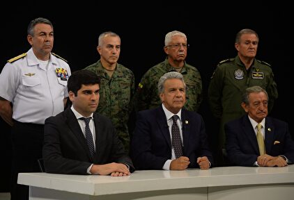 Lenín Moreno, acompañado por sus principales colaboradores. | EFE