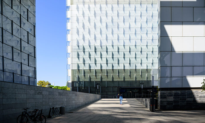 Edificio de la sede de Telefónica en Madrid. | David Alonso Rincón
