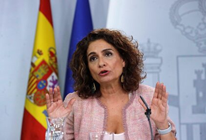 María Jesús Montero habría "inflado" las previsiones de ingresos | EFE