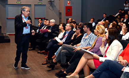 Cesar Coll, durante la charla. | LD