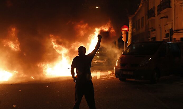 Un CDR, en medio del caos barcelonés | EFE