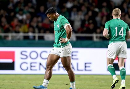 El irlandés Bundee Aki (i), expulsado en el partido ante Samoa. | Cordon Press