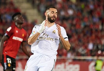 Benzema, durante el partido ante el Mallorca en Son Moix. | Cordon Press