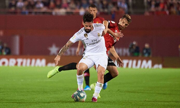 Isco, en acción ante el Mallorca en Son Moix. | Cordon Press