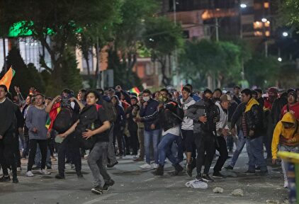 Los bolivianos salieron a las calles para denunciar un posible fraude. | EFE