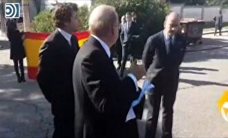 La familia Franco, indignada: registros, prohibición de cubrir el féretro con la bandera nacional y "circo mediático"