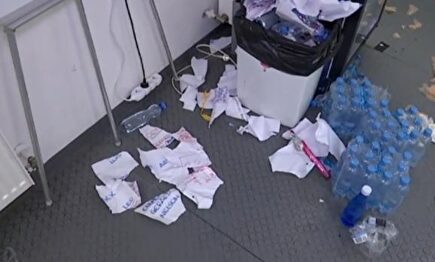 El Barça dejó el vestuario del Eden Arena en un estado lamentable. | Twitter