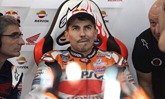 Día negro para el motociclismo: Lorenzo se retira