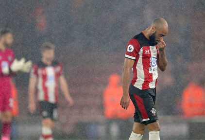 Nathan Redmond, tras la derrota contra el Leicester en la Premier League. | EFE
