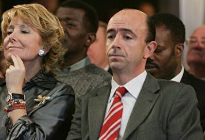La expresidenta madrileña, Esperanza Aguirre y el exconsejero de Sanidad, Manuel Lamela. | EFE