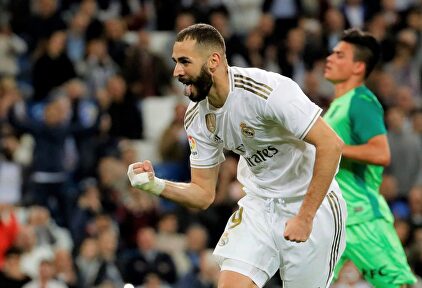 Karim Benzema celebra un gol en un partido de Liga contra el Leganés. | EFE