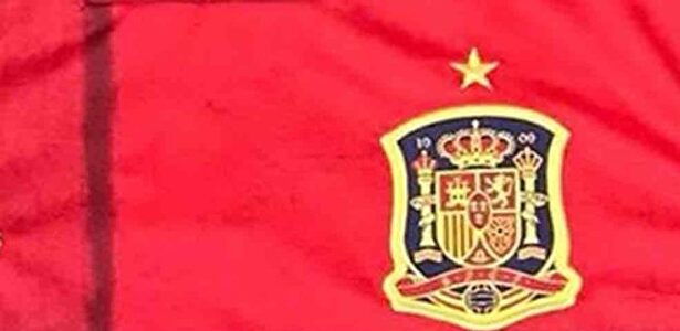 Filtran el nuevo diseño de la primera equipación de la Selección | Footyheadlines.com