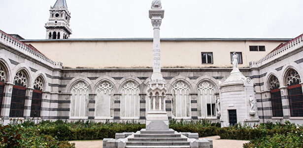 El desconocido y oculto Panteón de los Hombres Ilustres en el centro de Madrid