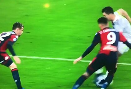 El piscinazo de Cristiano Ronaldo que incendia Italia: "Esta es la ruina del fútbol italiano"