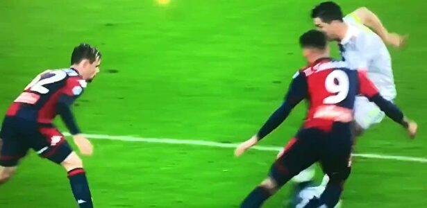 El piscinazo de Cristiano Ronaldo que incendia Italia: "Esta es la ruina del fútbol italiano"