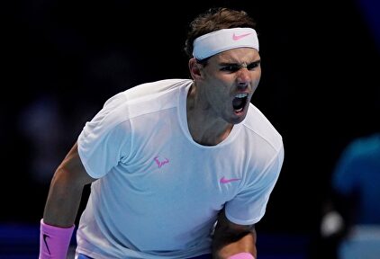 Rafa Nadal celebra su victoria ante Stefanos Tsitsipas. | EFE