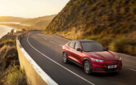 Ford Mustang Mach-E: 100% eléctrico y con ADN deportivo