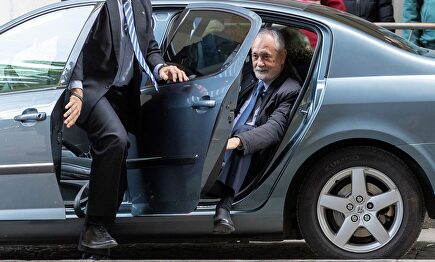 José Antonio Griñán a su llegada a la Audiencia de Sevilla | EFE