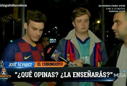 La ANC reparte esteladas en el Camp Nou entre extranjeros que desconocen su significado