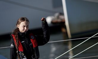 La adolescente sueca llegando a Lisboa | EFE