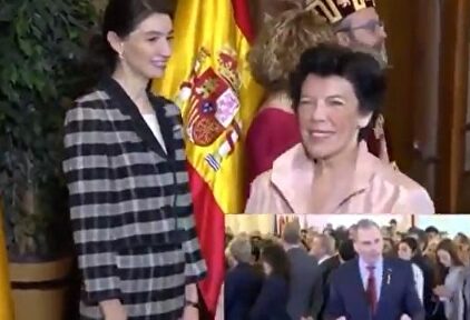 Isabel Celaa ignora a la presidenta del Senado en el besamanos de la Constitución