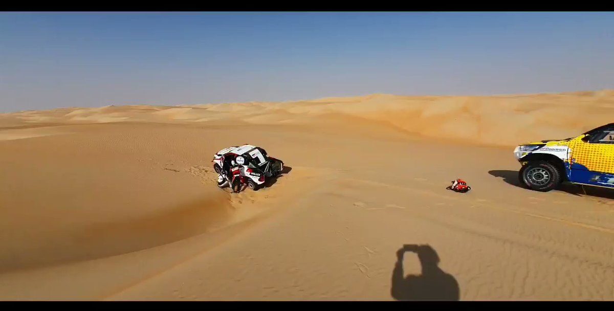 El vacile de Jesús Calleja a Fernando Alonso al encallar en una duna