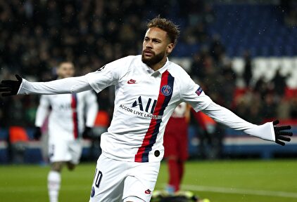 Neymar celebra su gol contra el Galatasaray en la Champions. | EFE