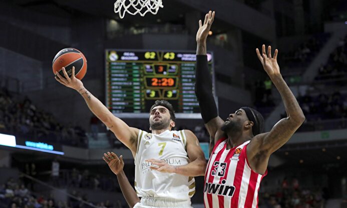 Facu Campazzo, en acción ante Olympiacos. | EFE