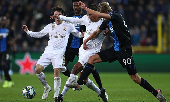 Varane y Odriozola durante el Brujas-Real Madrid. | Cordon Press