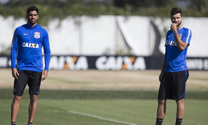 Vilson Menezes y Felipe en Corinthians. | Daniel Augusto Jr./Agência Corinthians