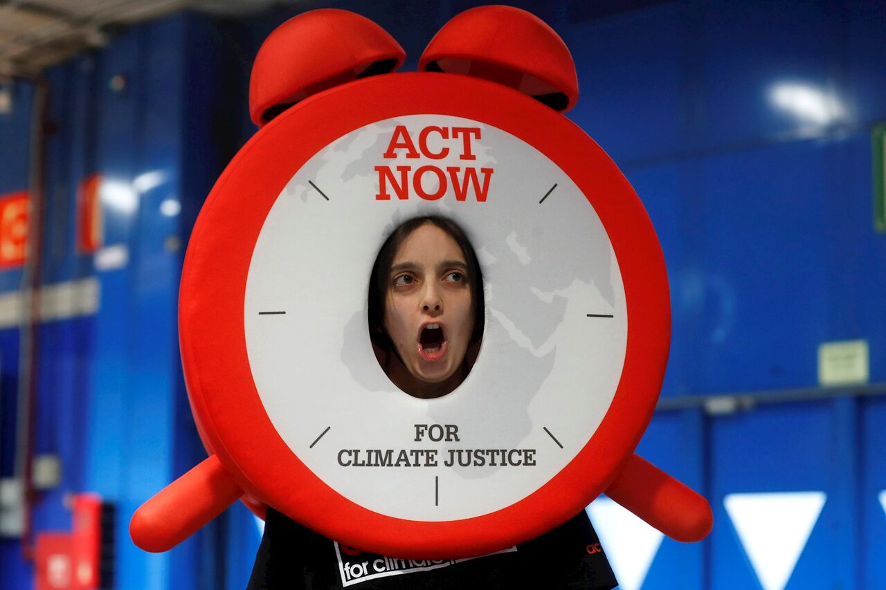En la imagen, un acto reivindicativo de la organización ACT Now for Climate Justice realizado durante la COP-25 de Madrid. | EFE