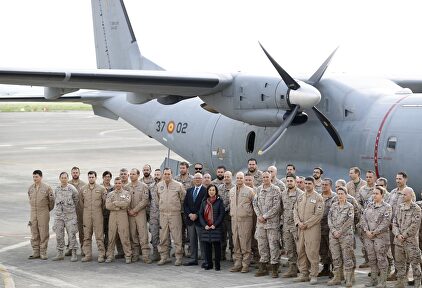 Visita de Robles a Sigonella, Italia. | EFE