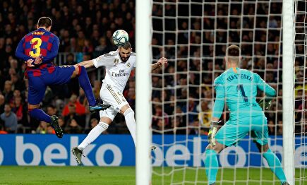 ¿Conseguirá Ter Stegen evitar el quirófano hasta final de temporada? | EFE