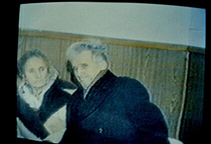 Nicolae Ceausescu y su esposa Elena, durante el juicio a ambos en 1990 | Cordon Press