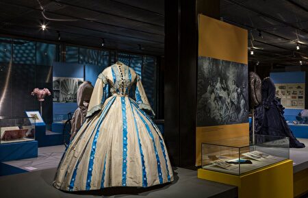 Un viaje por la moda y las tendencias a través de la prensa española