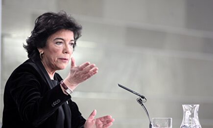 La ministra portavoz, Isabel Celaa, durante el último consejo de ministros del año | Europa Press