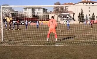 El penalti más loco de la historia: paradones, doble amarilla... ¡y milagro!