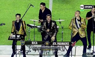 Lo nunca visto: concierto en pleno calentamiento de un partido de Boca Juniors